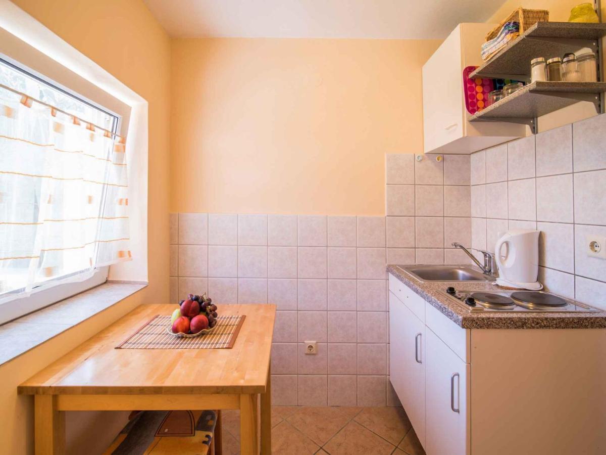 Apartment In Vrbnik/Insel Krk 13614 Exterior photo
