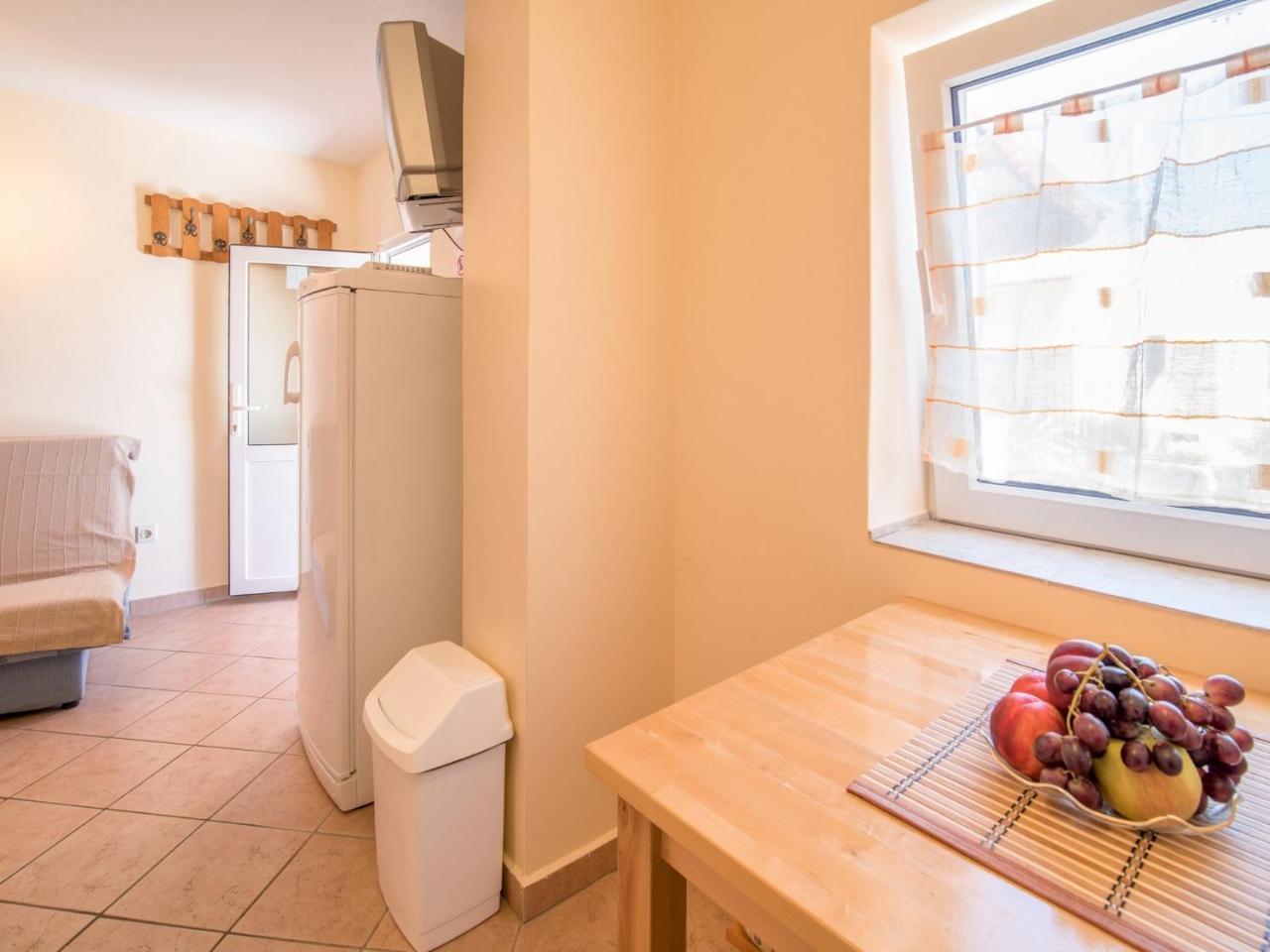 Apartment In Vrbnik/Insel Krk 13614 Exterior photo